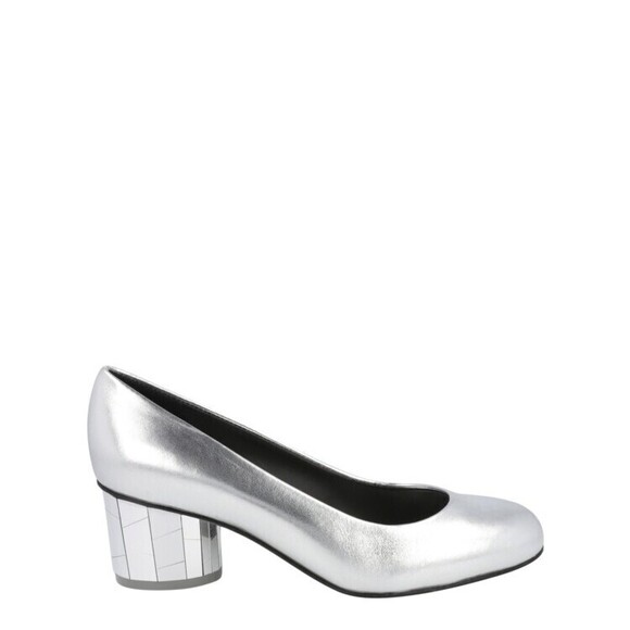 Ferragamo Shoes - Ferragamo Farrah Pumps - NWT
